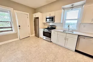 21 Macarthur St, Somerville, MA 02145 - Photo 5