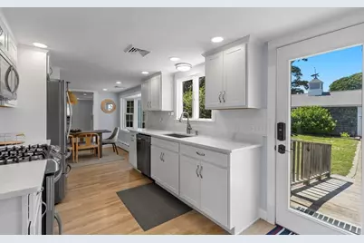 124 Pleasant Street, Chatham, MA 02659 - Photo 15