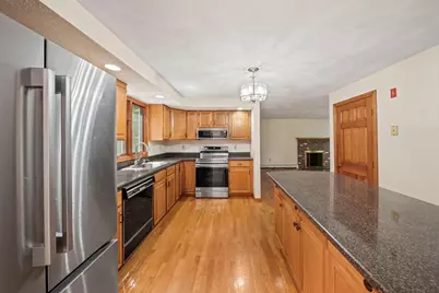 5 Windemere Dr, Mansfield, MA 02048 - Photo 5