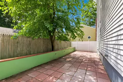132 Huntington St, Brockton, MA 02301 - Photo 39