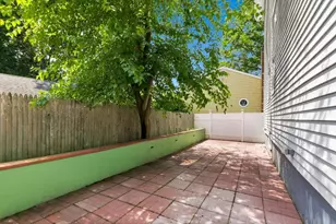 132 Huntington St, Brockton, MA 02301 - Photo 39