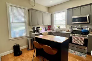 3 Howard Pl, Boston, MA 02125 - Photo 5