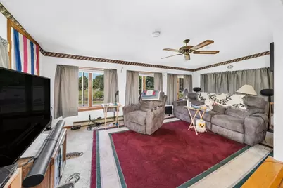4 Fairview Ave, Amesbury, MA 01913 - Photo 9