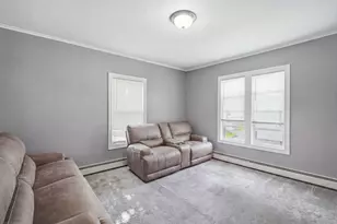 15 Warriner Ave, Springfield, MA 01108 - Photo 9