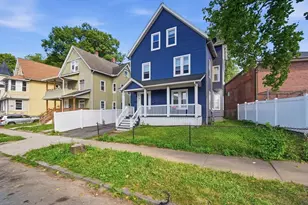 15 Warriner Ave, Springfield, MA 01108 - Photo 3
