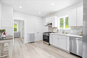 29 Wentworth Ave, Stoughton, MA 02072 - Photo 9