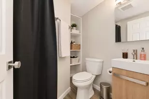 28 Cooper St, Boston, MA 02113 - Photo 9