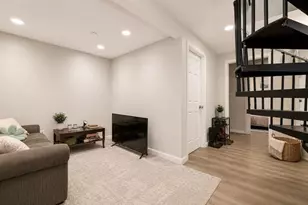28 Cooper St, Boston, MA 02113 - Photo 7