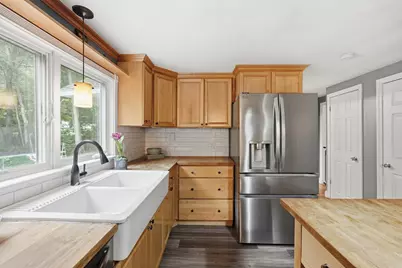 51 Whittemore Rd, Sturbridge, MA 01566 - Photo 9