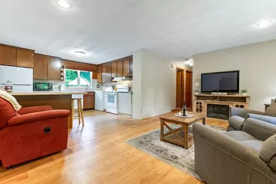 64 Hemenway Rd, Framingham, MA 01701 - Photo 7