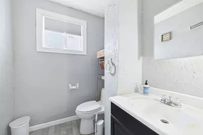 1413 Rodman St, Fall River, MA 02721 - Photo 15