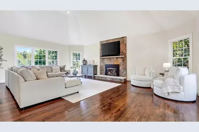 2 Goldman Cir, Bedford, MA 01730 - Photo 7
