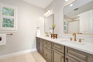 2 Goldman Cir, Bedford, MA 01730 - Photo 23