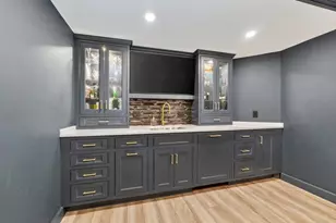 2 Goldman Cir, Bedford, MA 01730 - Photo 27