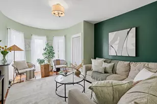 124 Spruce St, Watertown, MA 02472 - Photo 5