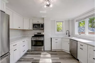 31 Poole St, Woburn, MA 01801 - Photo 15