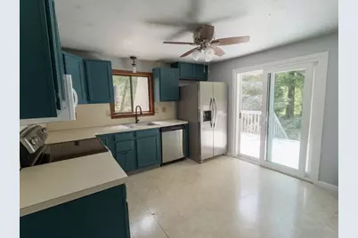 12 Walnut St, Millis, MA 02054 - Photo 5