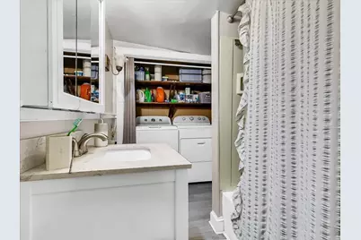 2 Lexington St, Woburn, MA 01801 - Photo 17