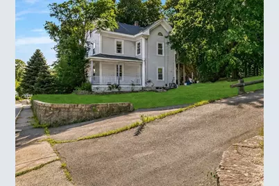2 Lexington St, Woburn, MA 01801 - Photo 19