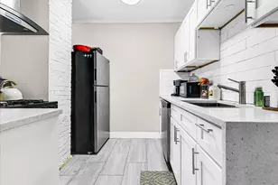 2 Lexington St, Woburn, MA 01801 - Photo 21
