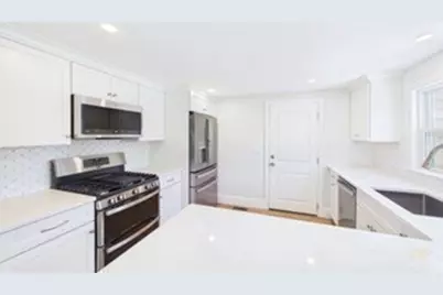13 Hammond Street, Mattapoisett, MA 02739 - Photo 11