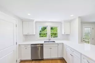 13 Hammond St, Mattapoisett, MA 02739 - Photo 7