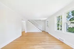 13 Hammond St, Mattapoisett, MA 02739 - Photo 23