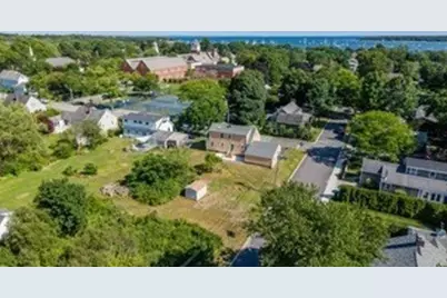 13 Hammond Street, Mattapoisett, MA 02739 - Photo 3