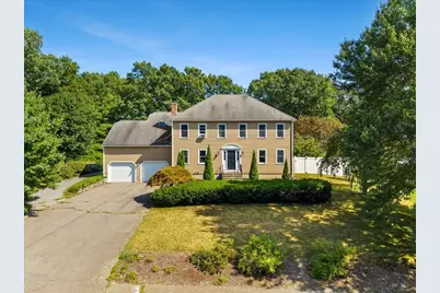 9 Fort Apache Dr, Franklin, MA 02038 - Photo 1