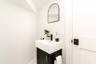 22 Bellevue St, Boston, MA 02132 - Photo 17