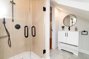 22 Bellevue St, Boston, MA 02132 - Photo 27