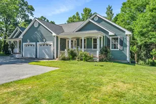822 Methuen St, Dracut, MA 01826 - Photo 1