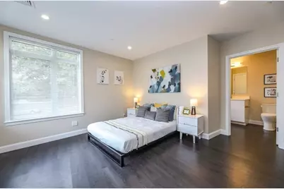 4945 Washington #412, Boston, MA 02132 - Photo 9