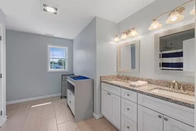 51 Elaine Cir, Springfield, MA 01109 - Photo 11
