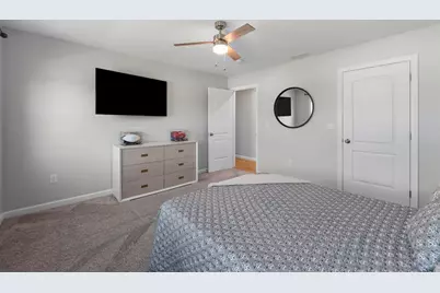 51 Elaine Cir, Springfield, MA 01109 - Photo 15