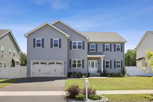 51 Elaine Cir, Springfield, MA 01109 - Photo 1