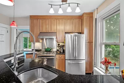 128 Selwyn St #2, Boston, MA 02131 - Photo 17