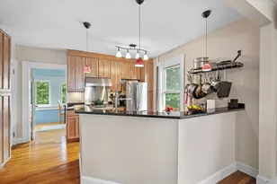 128 Selwyn St, Boston, MA 02131 - Photo 13
