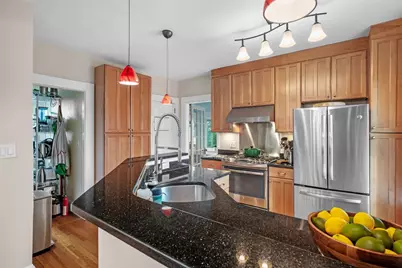 128 Selwyn St #2, Boston, MA 02131 - Photo 13