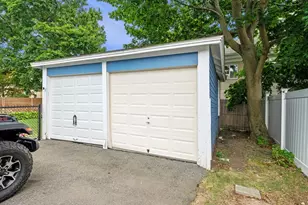 128 Selwyn St, Boston, MA 02131 - Photo 37