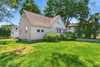 52 Wyman St, Woburn, MA 01801 - Photo 3