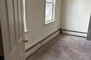 46 N Canal St, Holyoke, MA 01040 - Photo 3