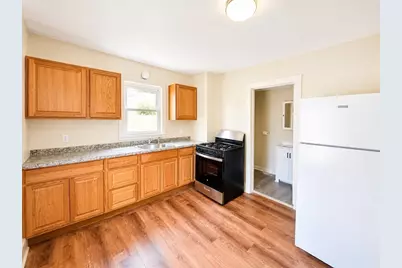 10 Valley Ave, Lynn, MA 01902 - Photo 5