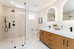 22 Bellevue St, Boston, MA 02132 - Photo 19