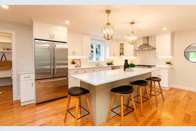 22 Bellevue St #2, Boston, MA 02132 - Photo 9