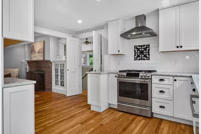 43 Atwood St, Wellesley, MA 02482 - Photo 5