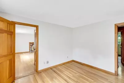 804 Putnam Ave, Barnstable, MA 02635 - Photo 17
