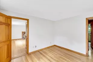 804 Putnam Ave, Barnstable, MA 02635 - Photo 17