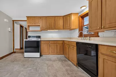 19 Springvale Ln, Lynn, MA 01904 - Photo 3