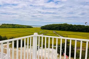 29 Cove St, Mattapoisett, MA 02739 - Photo 5